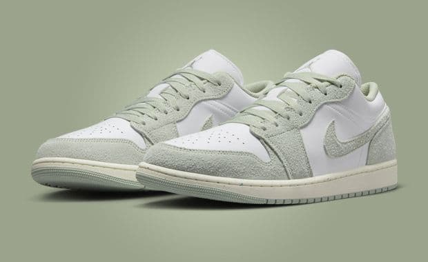 Air Jordan 1 Low SE Seafoam