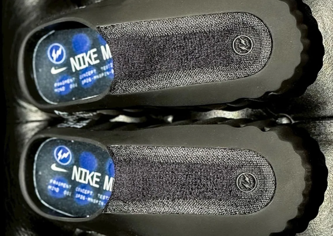 fragment design x Nike Mind 002 Flyknit Black