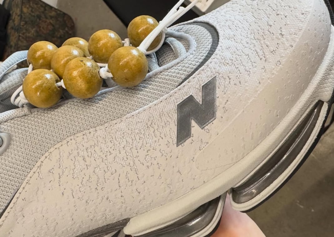 New Balance 2000S Debut