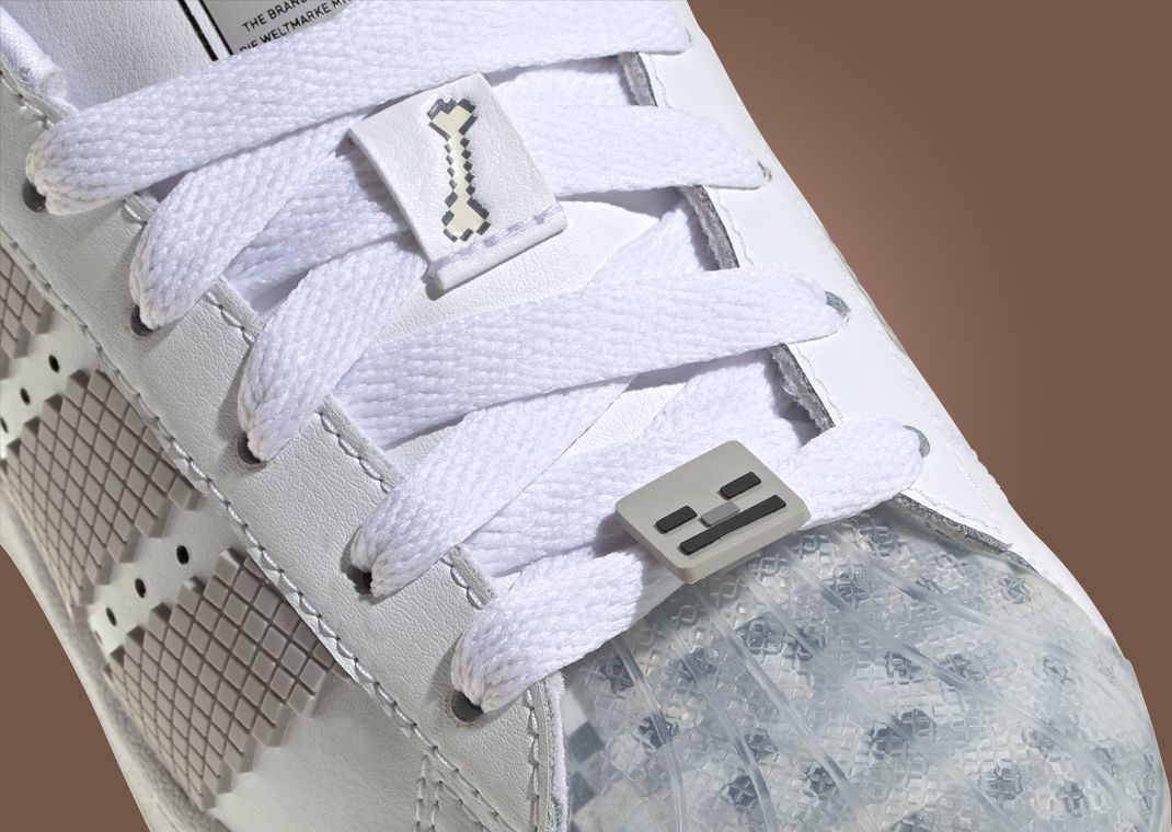 Minecraft x adidas Superstar Skeleton (GS) Detail