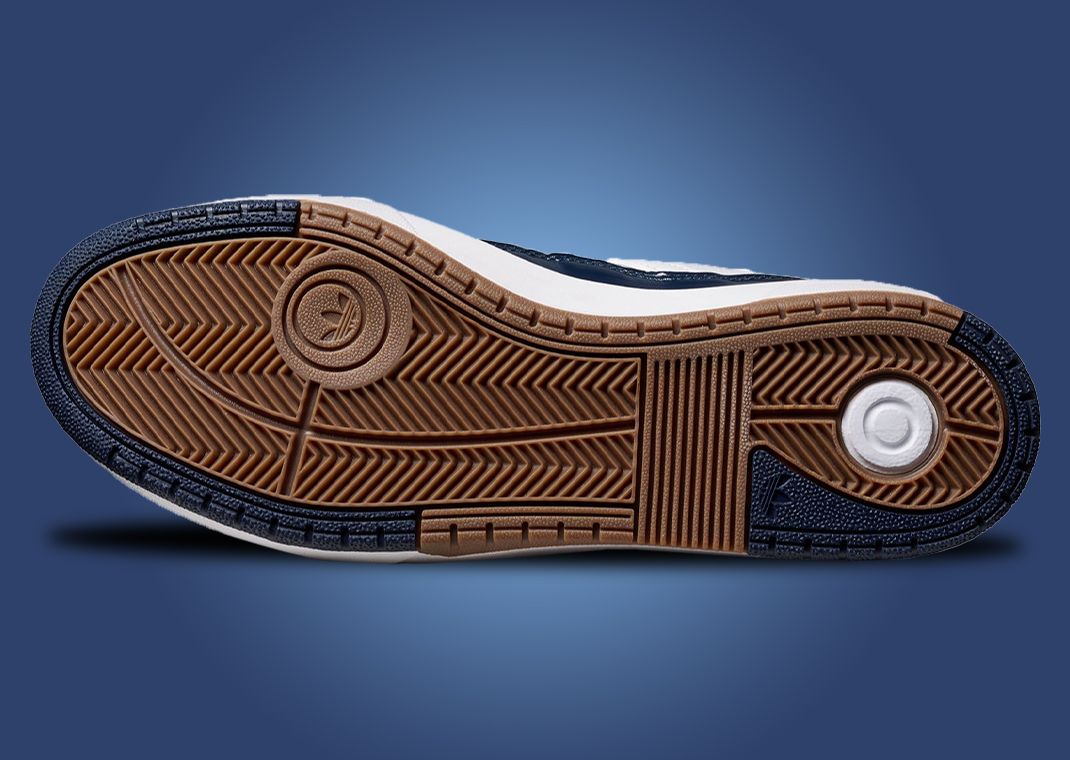 adidas Tyshawn II White Collegiate Navy Outsole
