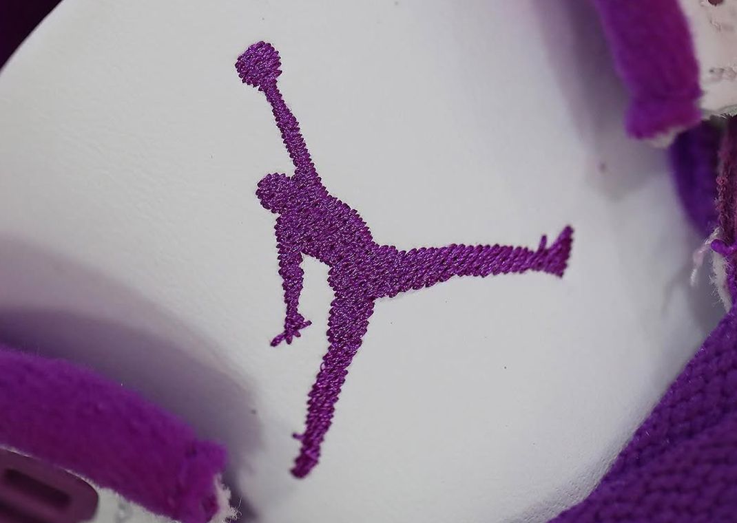 Air Jordan 3 Retro Joker (GS) Tongue