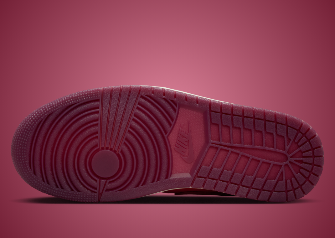 Air Jordan 1 Mid SE Valentine’s Day (W) - Bottom