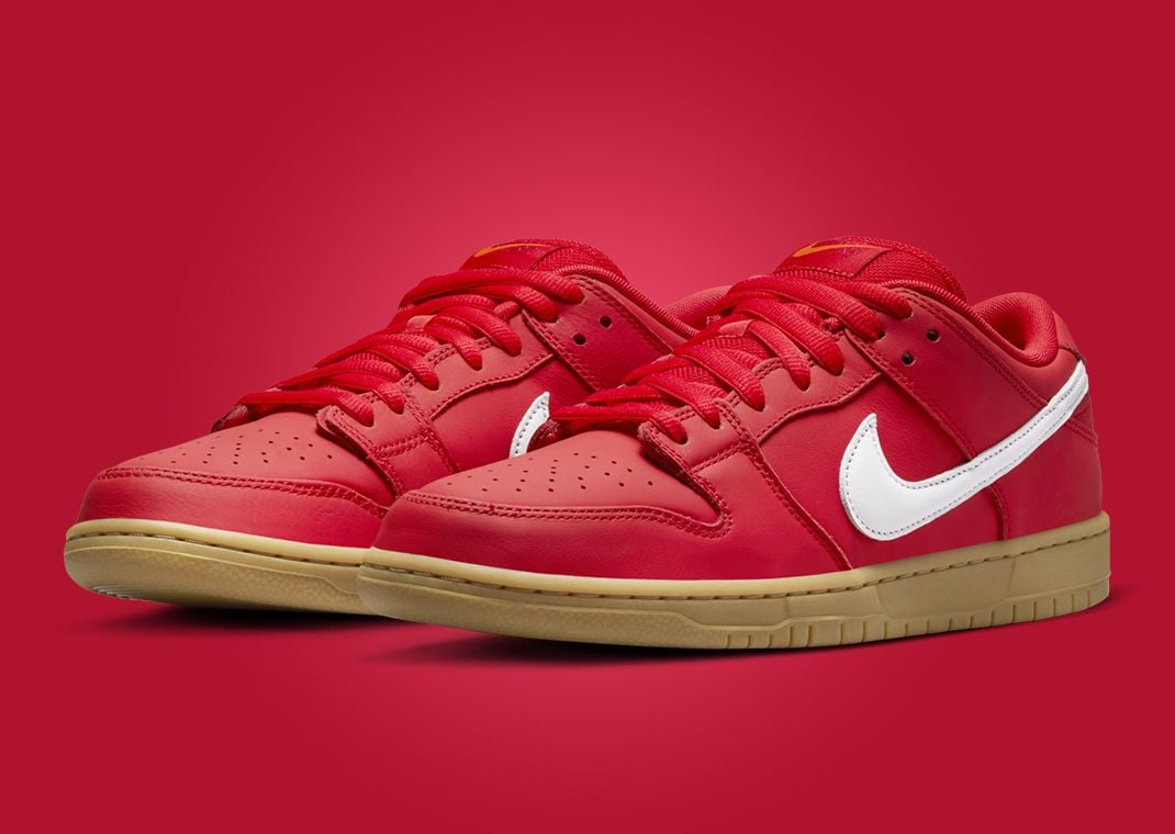 Nike dunks all red best sale