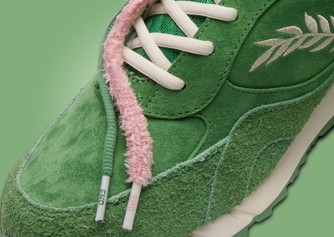 END. x Saucony Shadow 6000 - Lace Detail