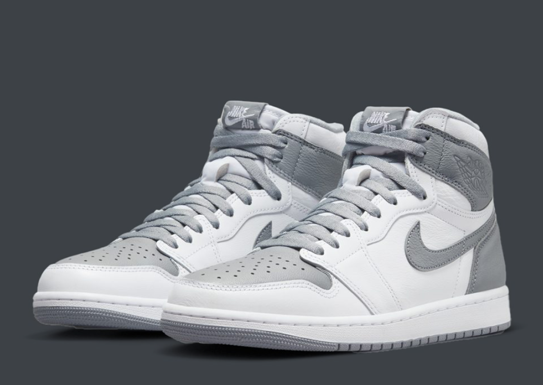 Air Jordan 1 Retro High OG Stealth