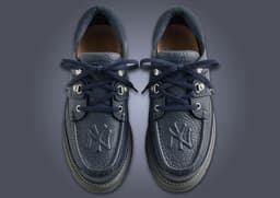 New York Yankees x Clarks 8th St by Ronnie Fieg Sunderland Navy - Top