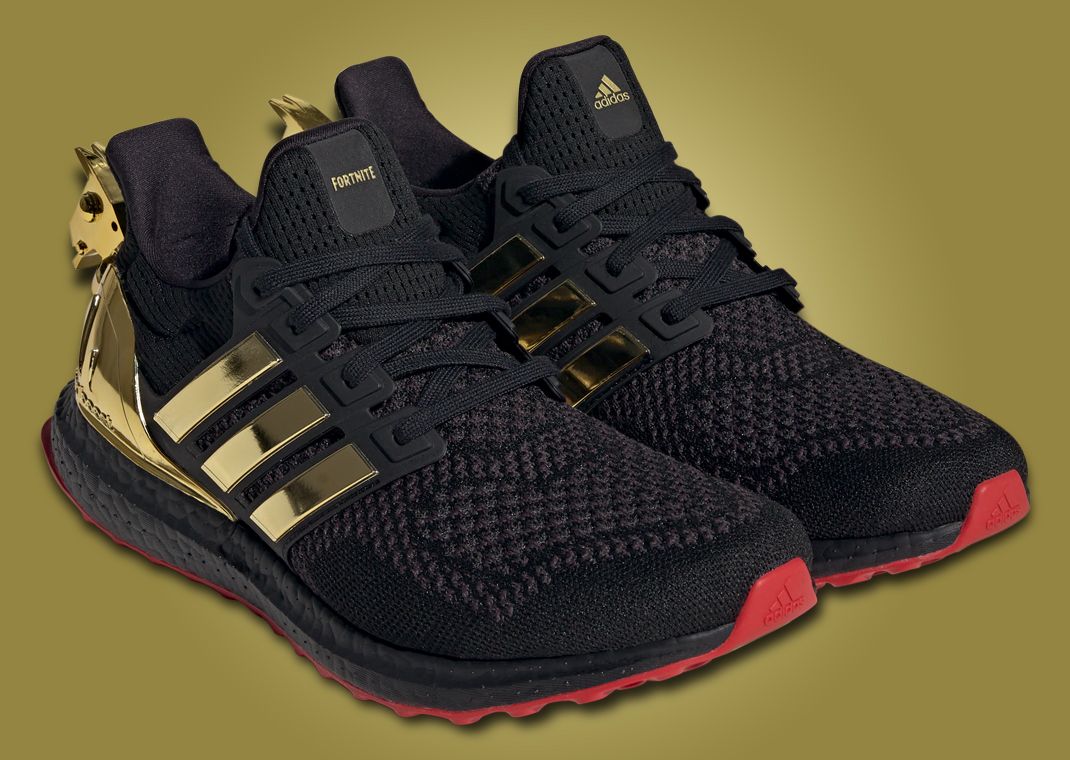 Fortnite x adidas Ultraboost 1.0 Victory Crown Core Black Angle