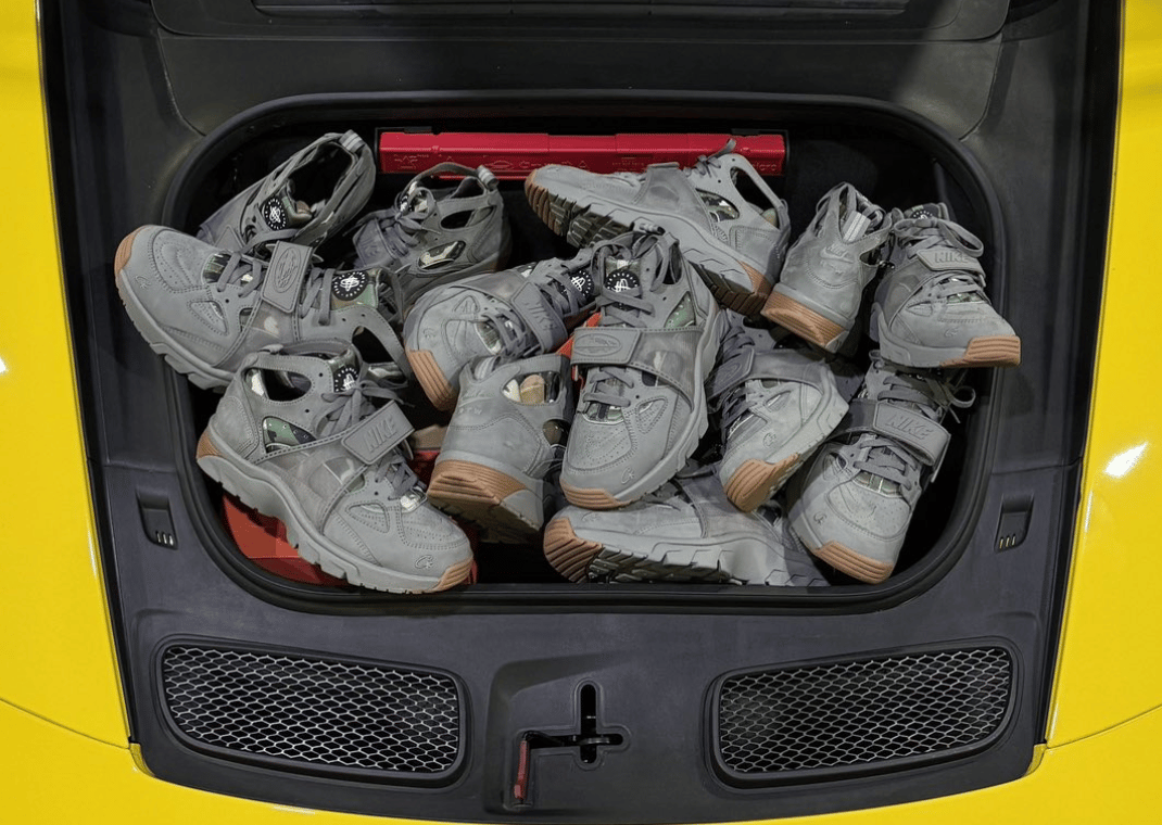 Corteiz x Nike Air Trainer Huarache Flat Pewter