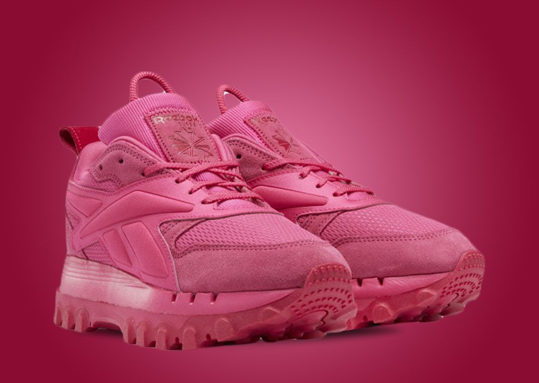 Reebok Classic Leather Cardi V2 ピンク カーディ・B クラシックレザー V2 / Cardi B Classic Leather V2