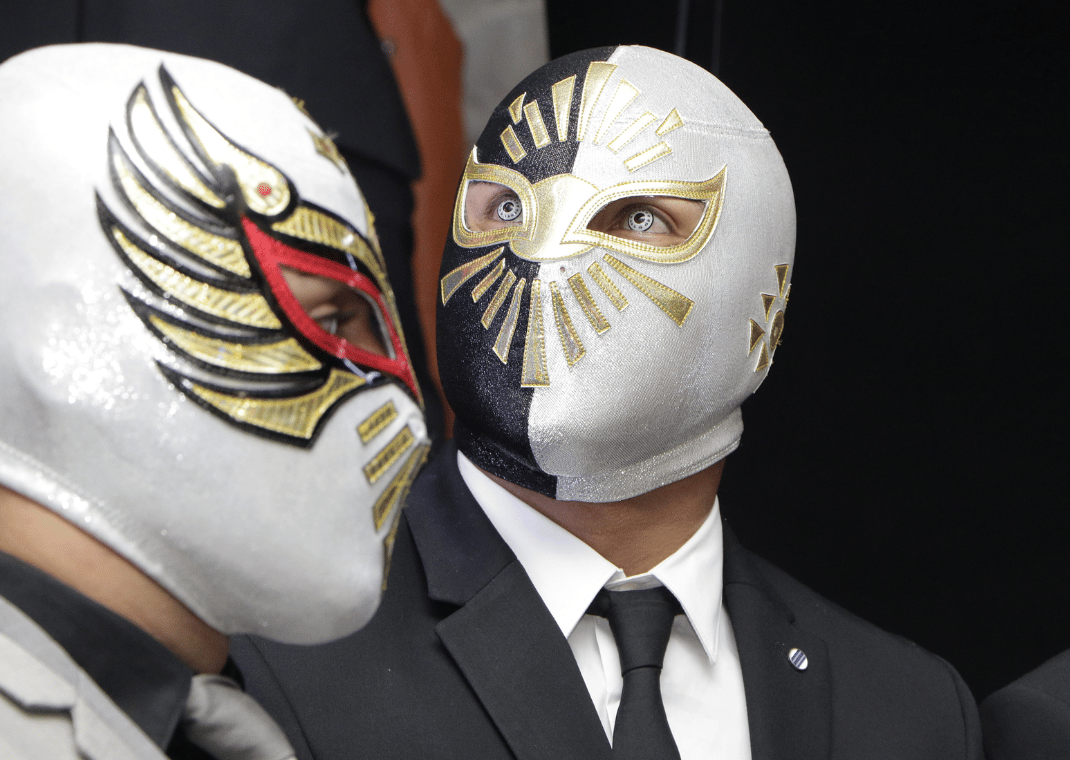 Carístico and Místico, two famous luchadores