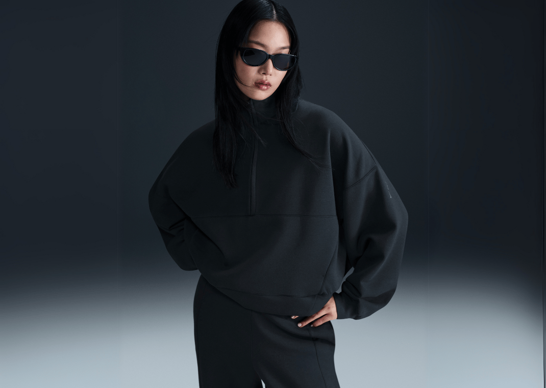 Nike 24.7 ImpossiblySoft Women's Dri-FIT Oversized 1/2-Zip Top Black