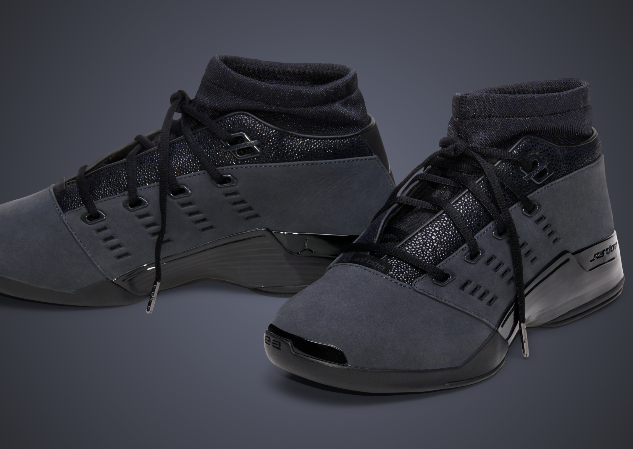 Air Jordan 17 Retro Low Black Pack - Angle