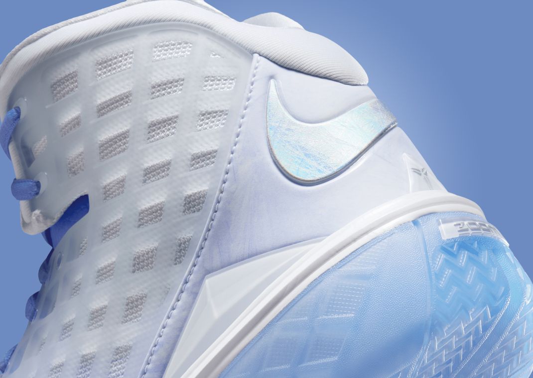 Nike Kobe 3 Protro Christmas Detail