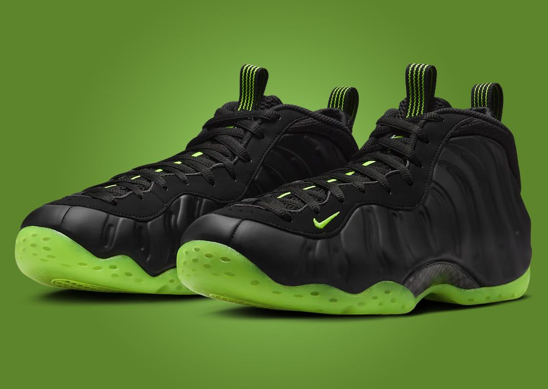 Nike Air Foamposite One Black Volt