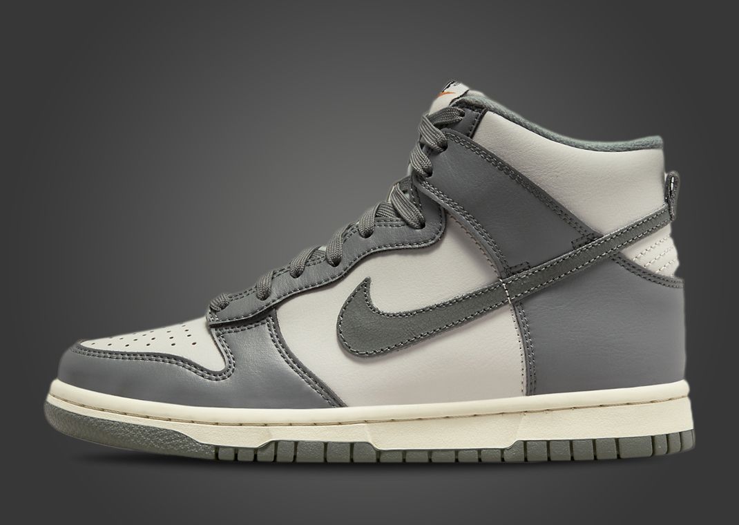 Nike Dunk High "Tumbled Grey"