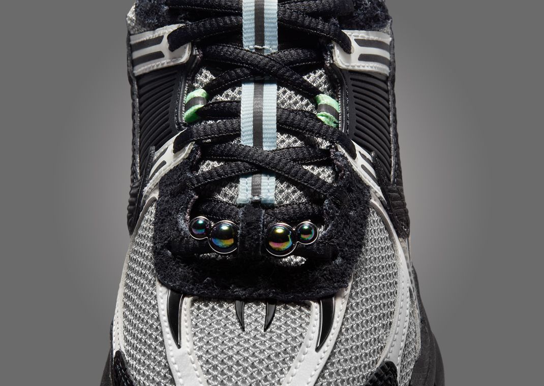 Nike Zoom Vomero 5 Spider (GS) Tongue Detail