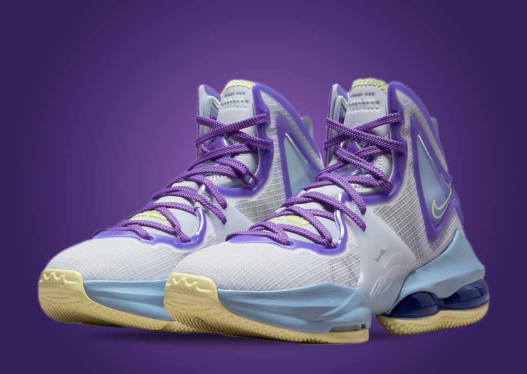 Nike LeBron 19 "Easter" (GS)