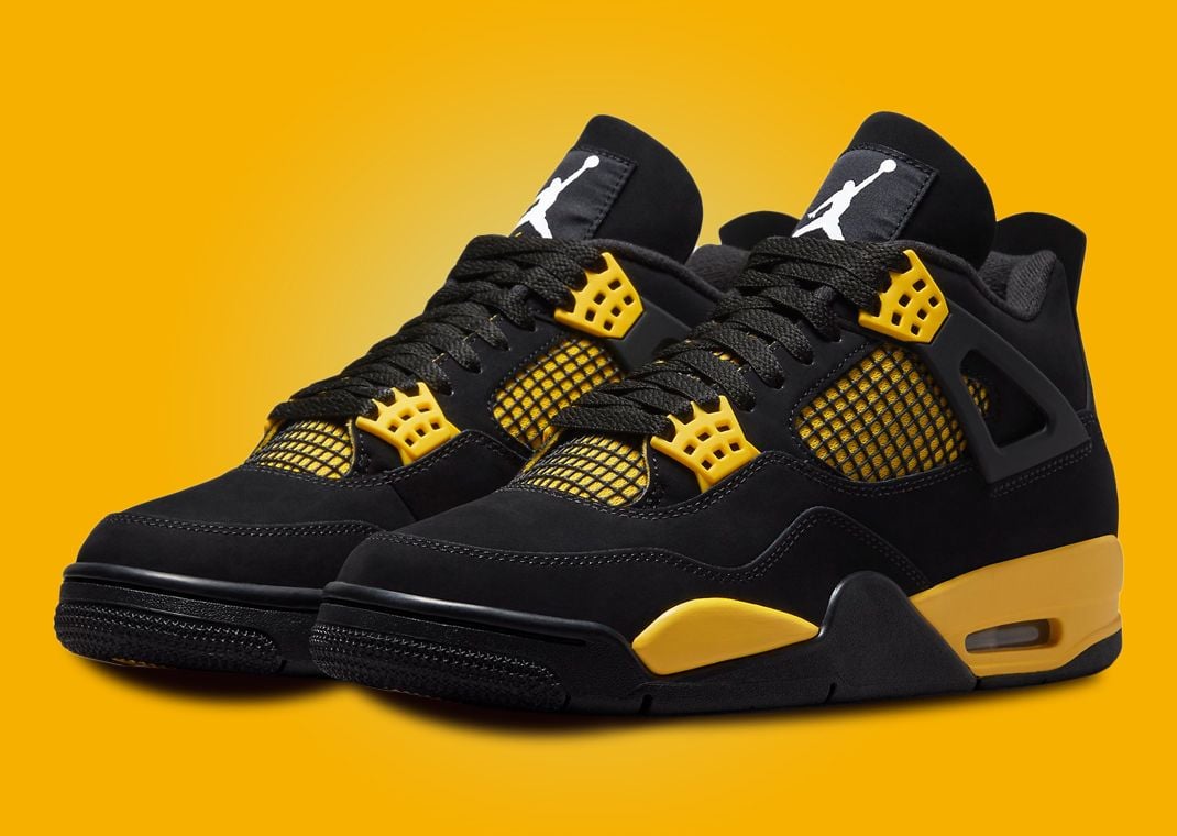 Air Jordan 4 Retro "Thunder"