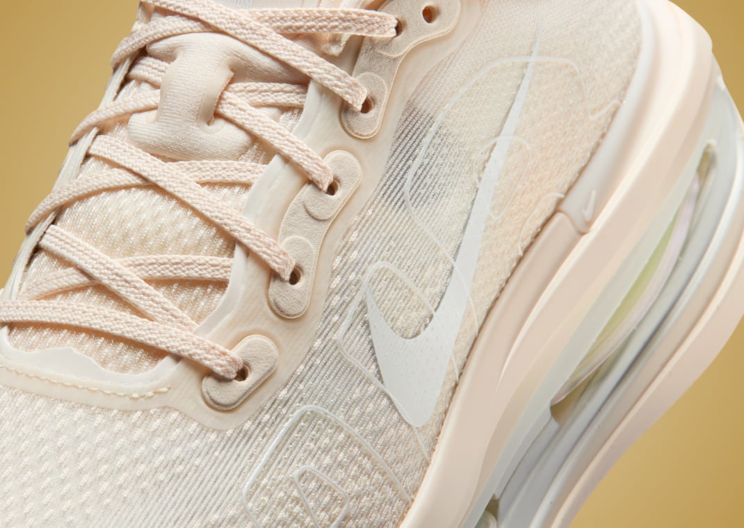 The Vomero Premium Is Soft as a Cloud in Monochrome Chalk