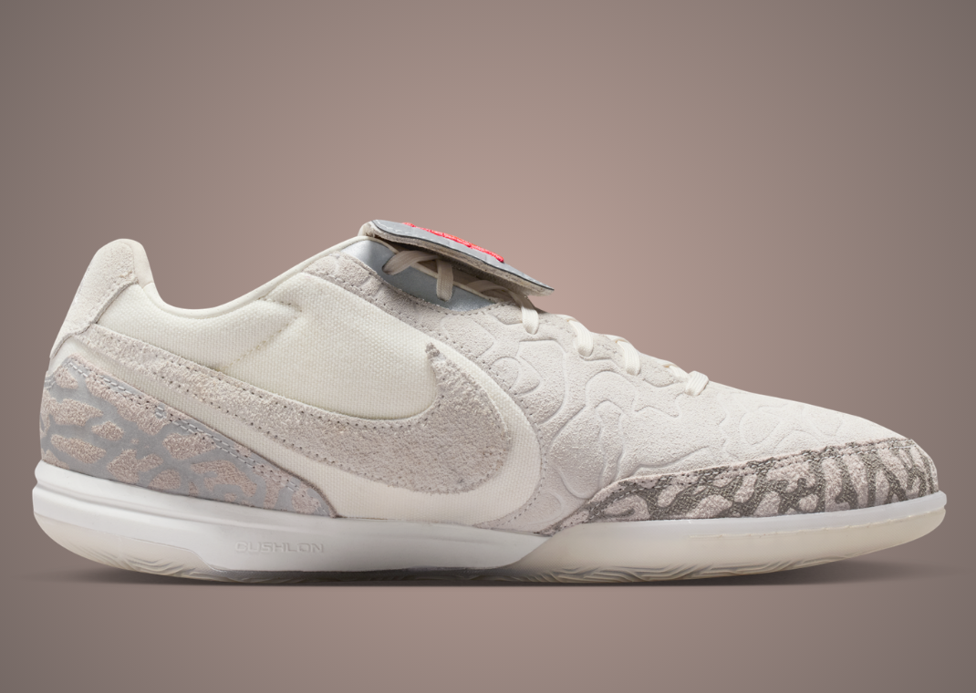 Jordan Tiempo Streetgato Phantom Medial