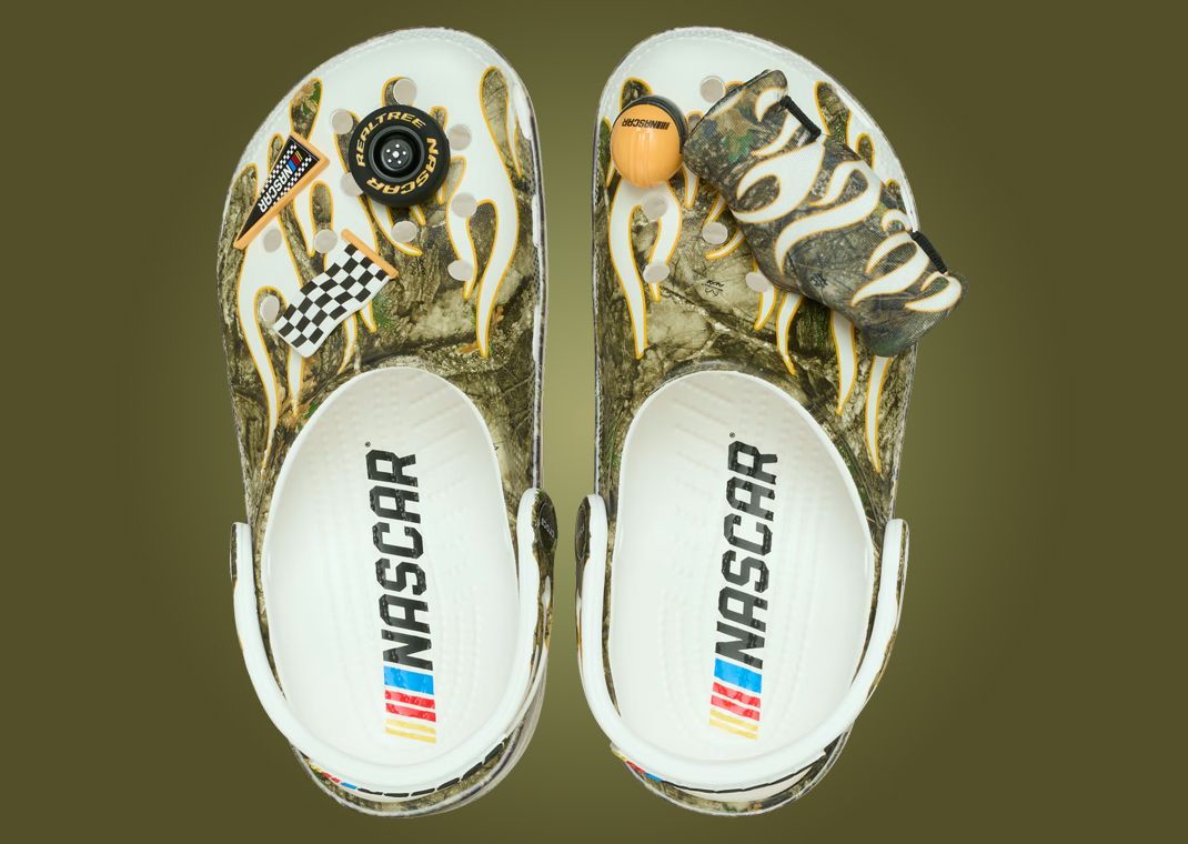 サンダル Crocs NASCAR x Realtree Classic Clogs Nascar Realtree Classic Clog - Crocs