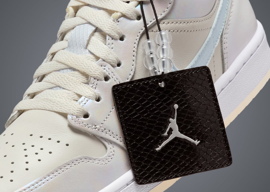 Air Jordan 1 Low SE Year of the Snake (W)