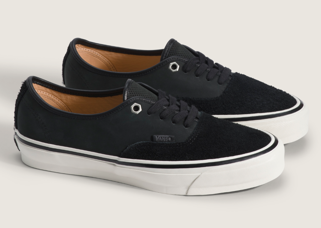 Haven x Vants OTW Authentic 44 Vibram Black - Angle