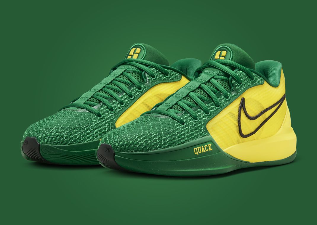 Nike Sabrina 1 Oregon Ducks Angle