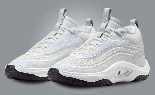 Summit White Shades Take Over On This Nike Cosmic Unity 3