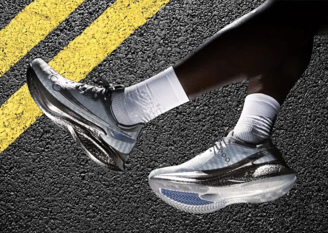 Saucony x Minted NY Chrome Endorphin Pro 5