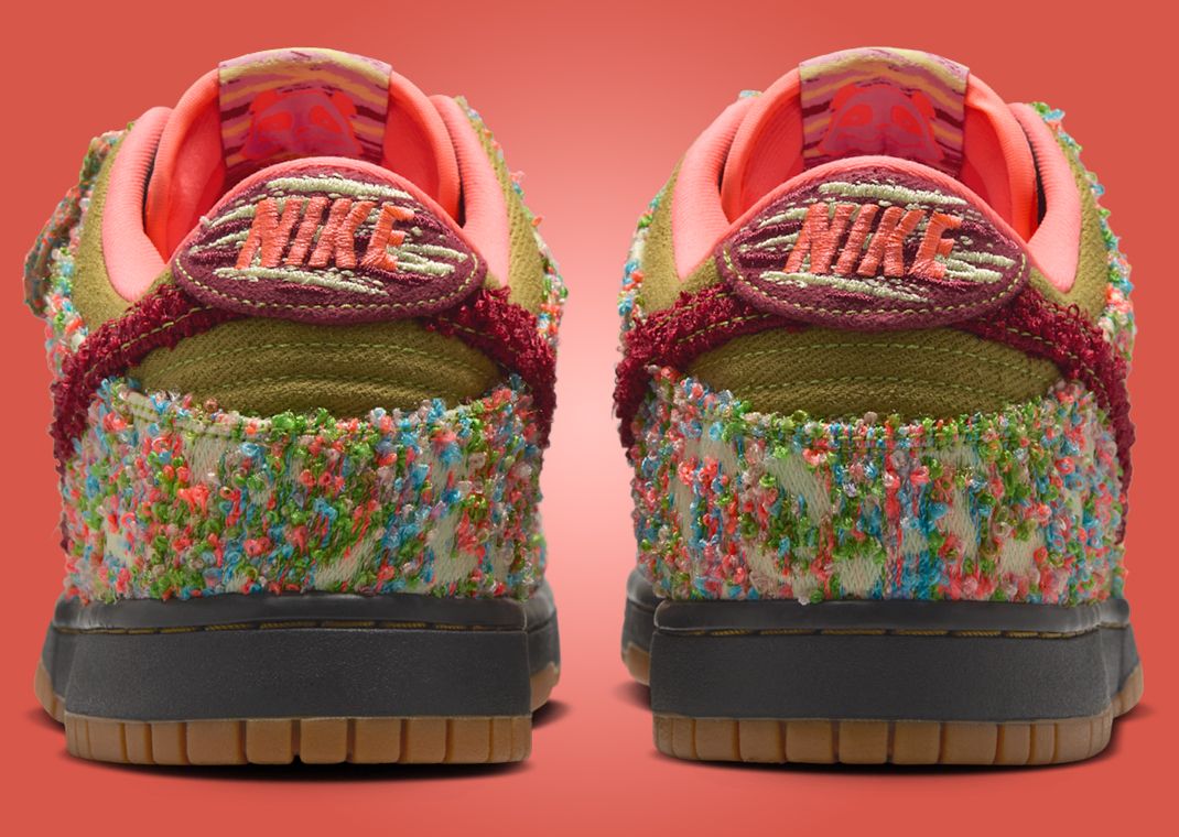 Nike Dunk Low Panda-Monium Green Curry Heel