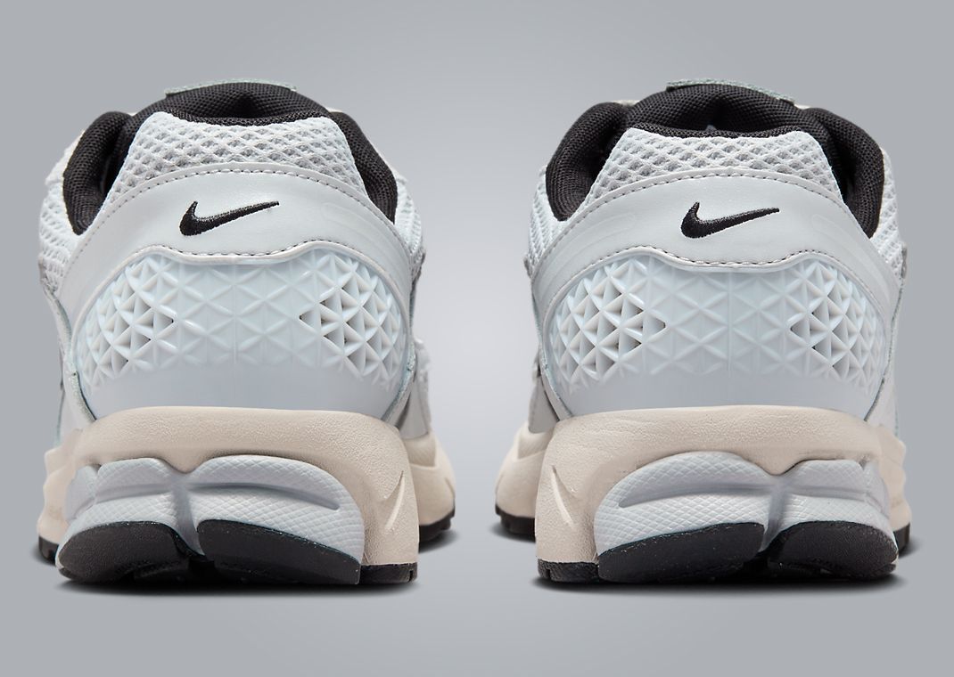 Nike Zoom Vomero 5 Pure Platinum Light Orewood Brown (W) Heel