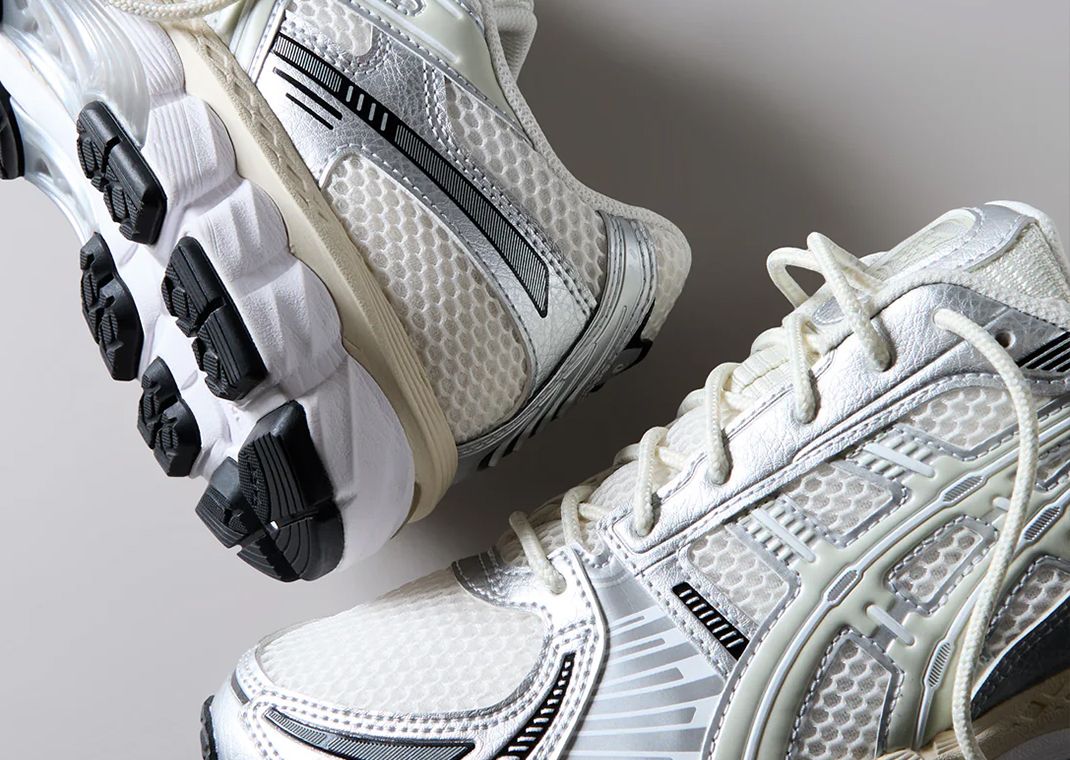 Ronnie Fieg x Asics Gel-Kayano 12.1 Cream Toe and Heel