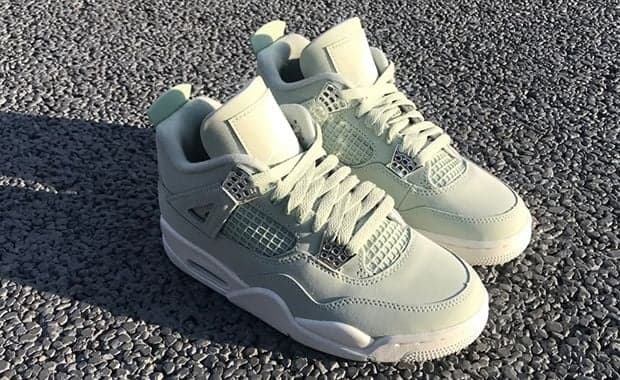 Air Jordan 4 Retro Seafoam (W)