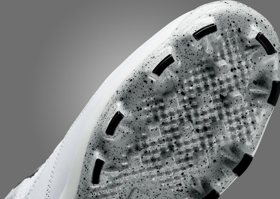 Air Jordan 4 Retro MCS White Cement Outsole