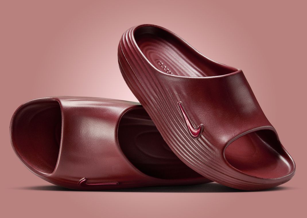 Nike ReactX Rejuven8 Slide Team Red Angle