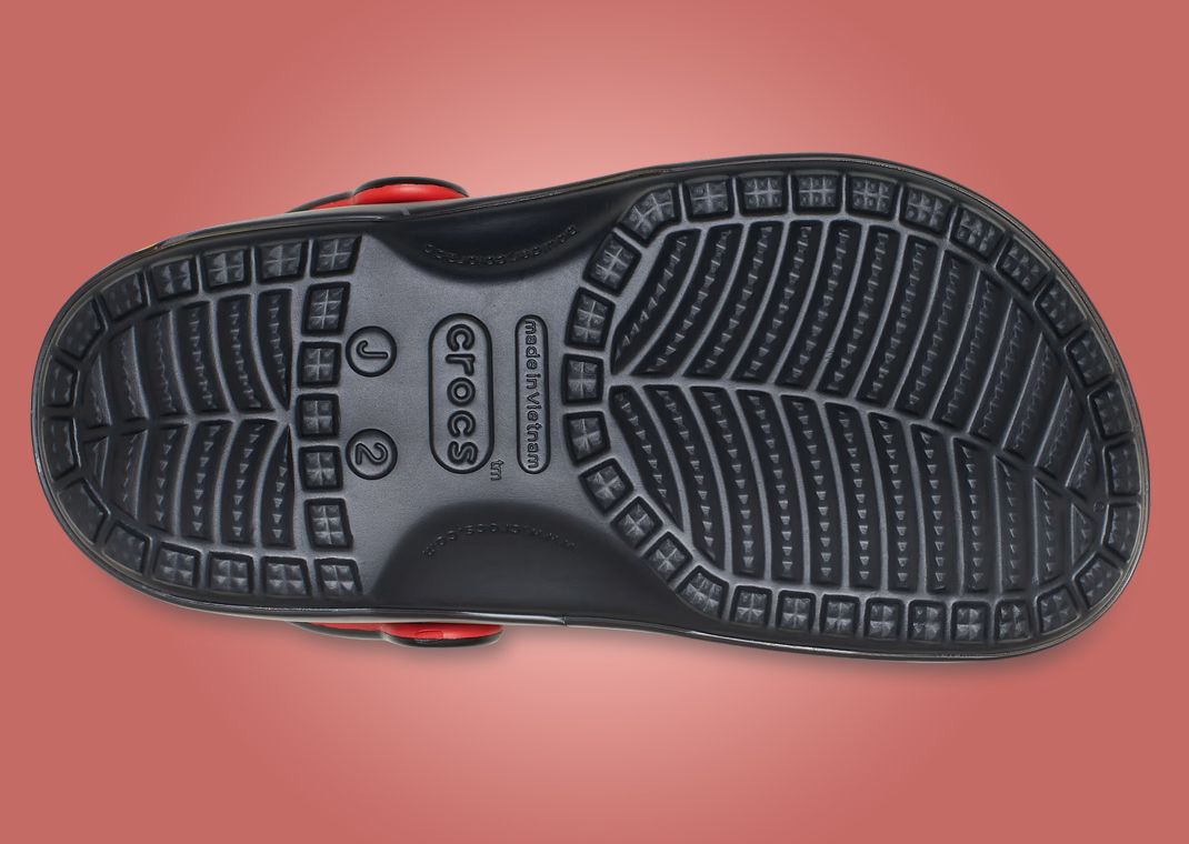 Sonic The Hedgehog x Crocs Classic Clog Shadow Outsole