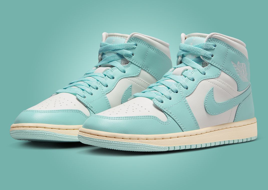 Air Jordan 1 Mid Light Dew (W)