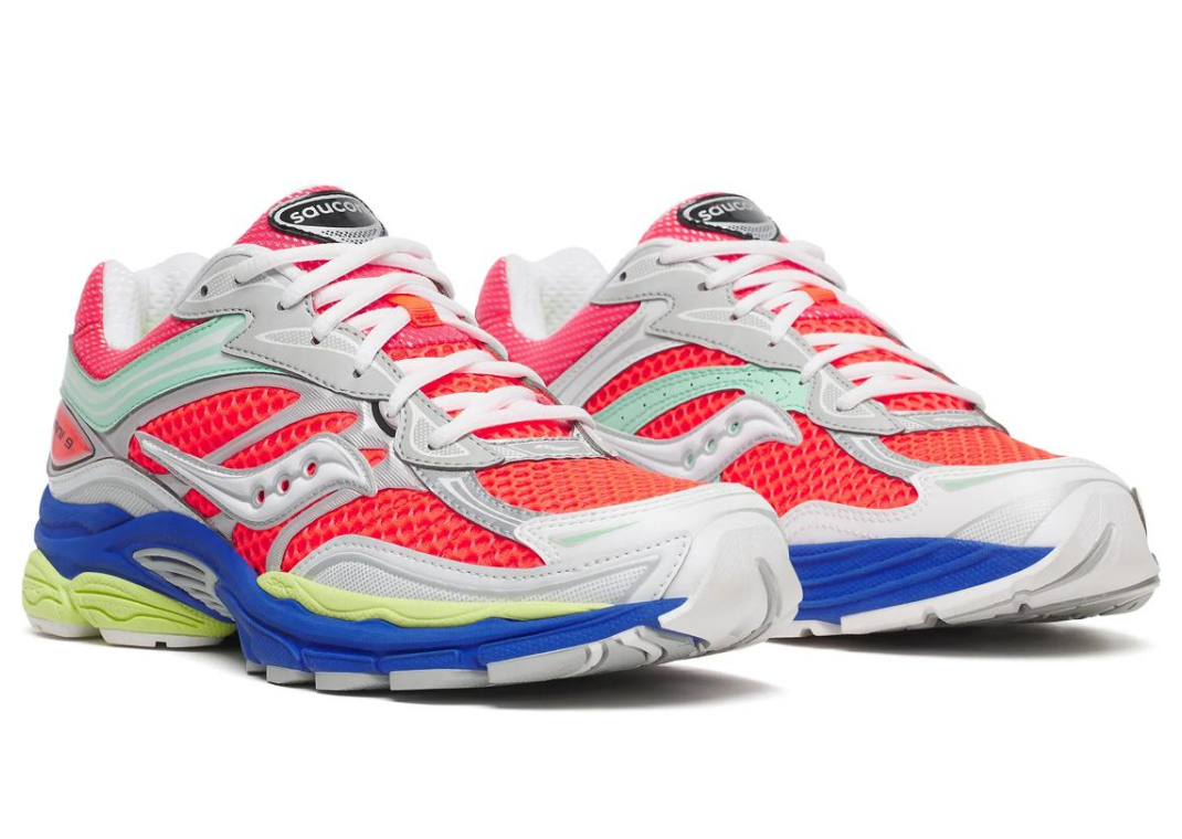 Saucony ProGrid Omni 9 Vizi Red Multi - Angle