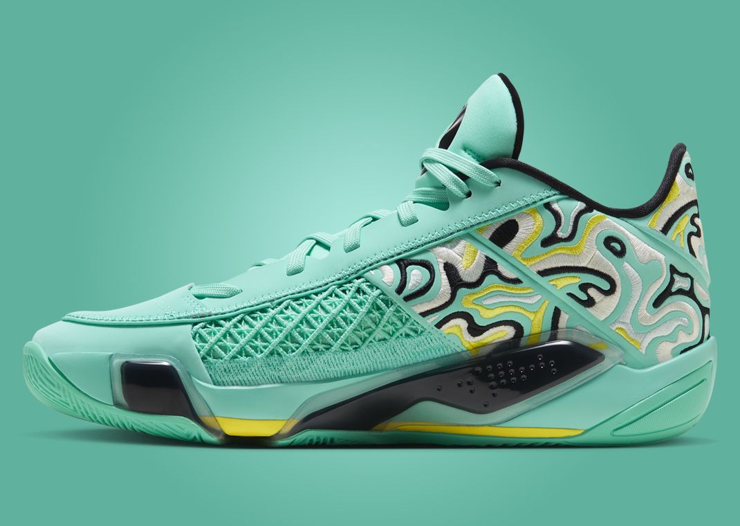 Air Jordan 38 Low Guo Ailun PE Medial Right