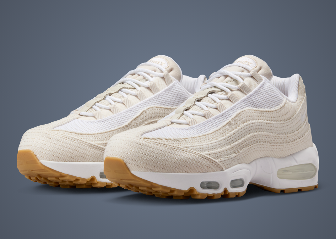 Levi’s x Nike Air Max 95 OG Light Orewood Brown Angle
