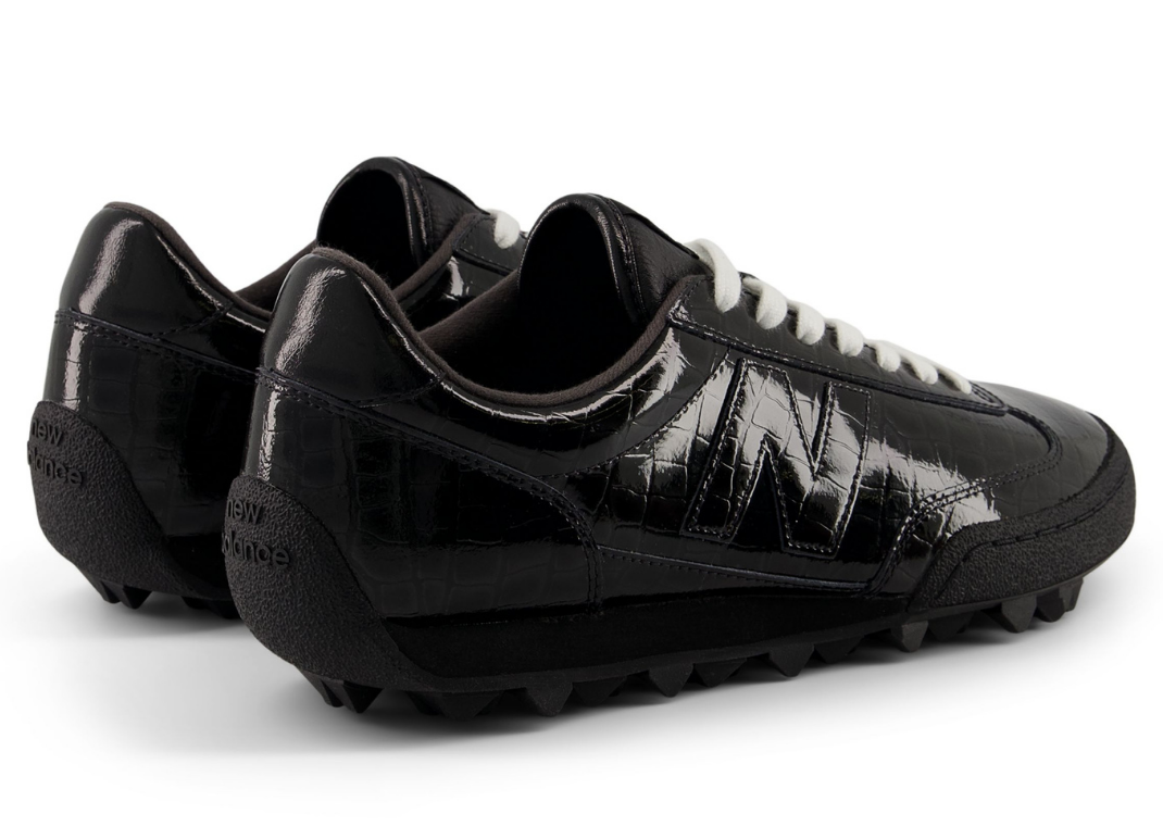New Balance Gator Run Black - Heel Angle