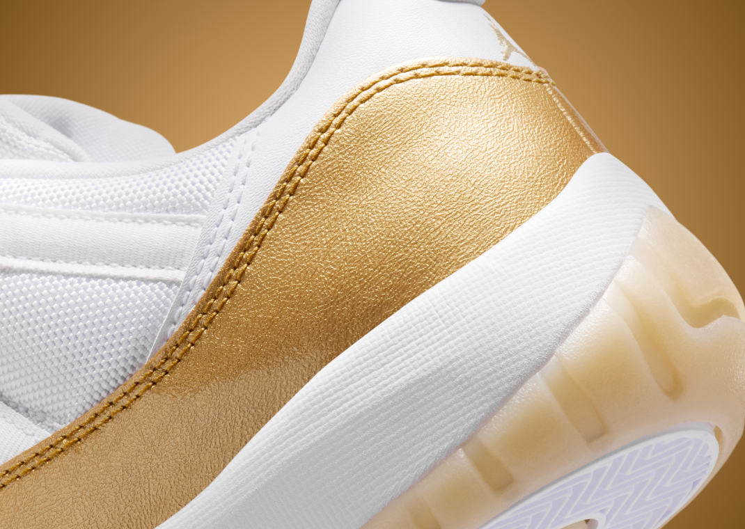 Air Jordan 11 Low Mother's Day - Heel Detail