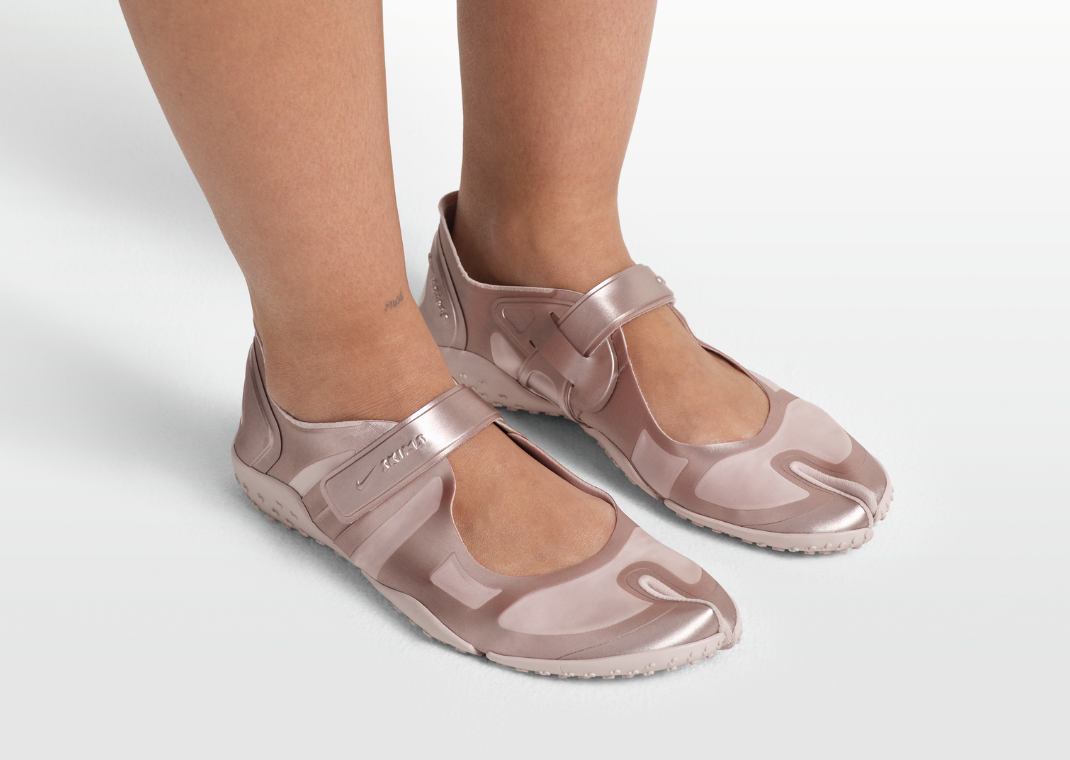 NikeSKIMS Rift Satin Silt Red - On Foot