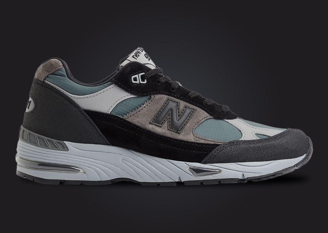 小物 New Balance 991 Reversible Club Scarf New Balance 991 Trainers | Online New Balance Sneakers | Laced