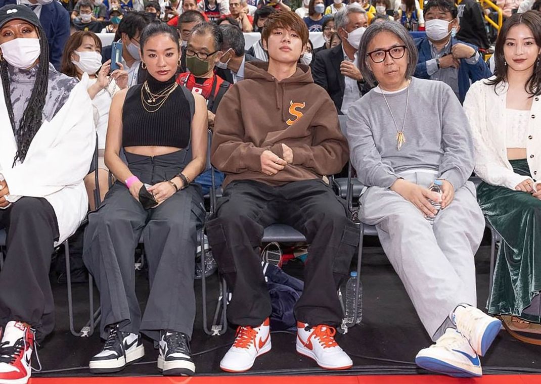 Hiroshi Fujiwara Wearing The fragment design x Air Jordan 1 Retro Low OG Sample (right)