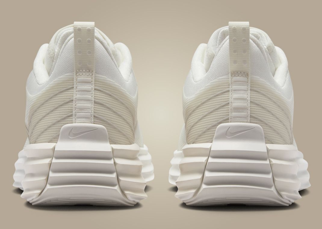 Nike Lunar Roam Phantom Light Bone Heel