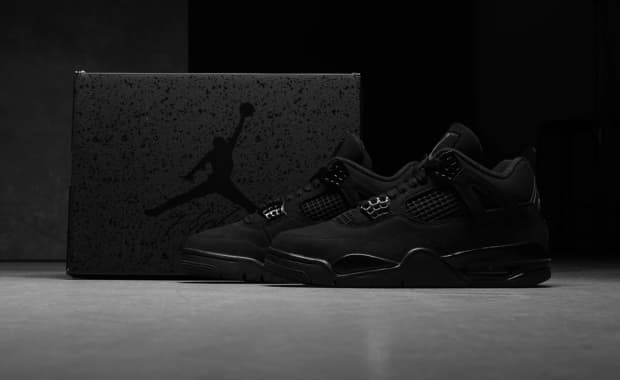 Air Jordan 4 Black Cat
