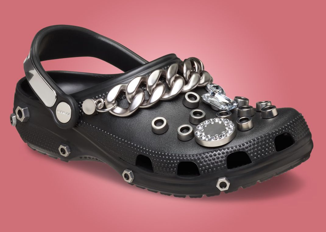 Louane x Crocs Classic Clog Angle